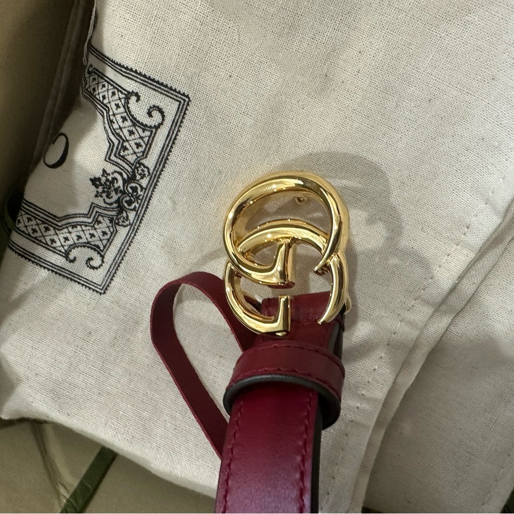 New Gucci Burgundy Red Leather Belt with Gold GG Buckle- small 80/32 - Picture 11 of 15